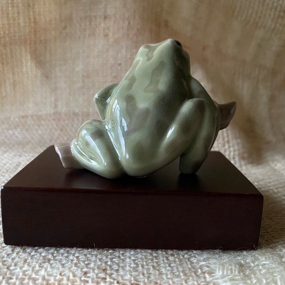 Lladro Frog - Picture 5 of 11